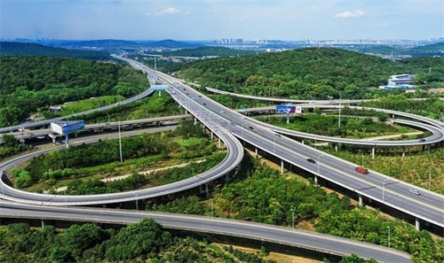 雁塔钢筋套筒应用于高速公路